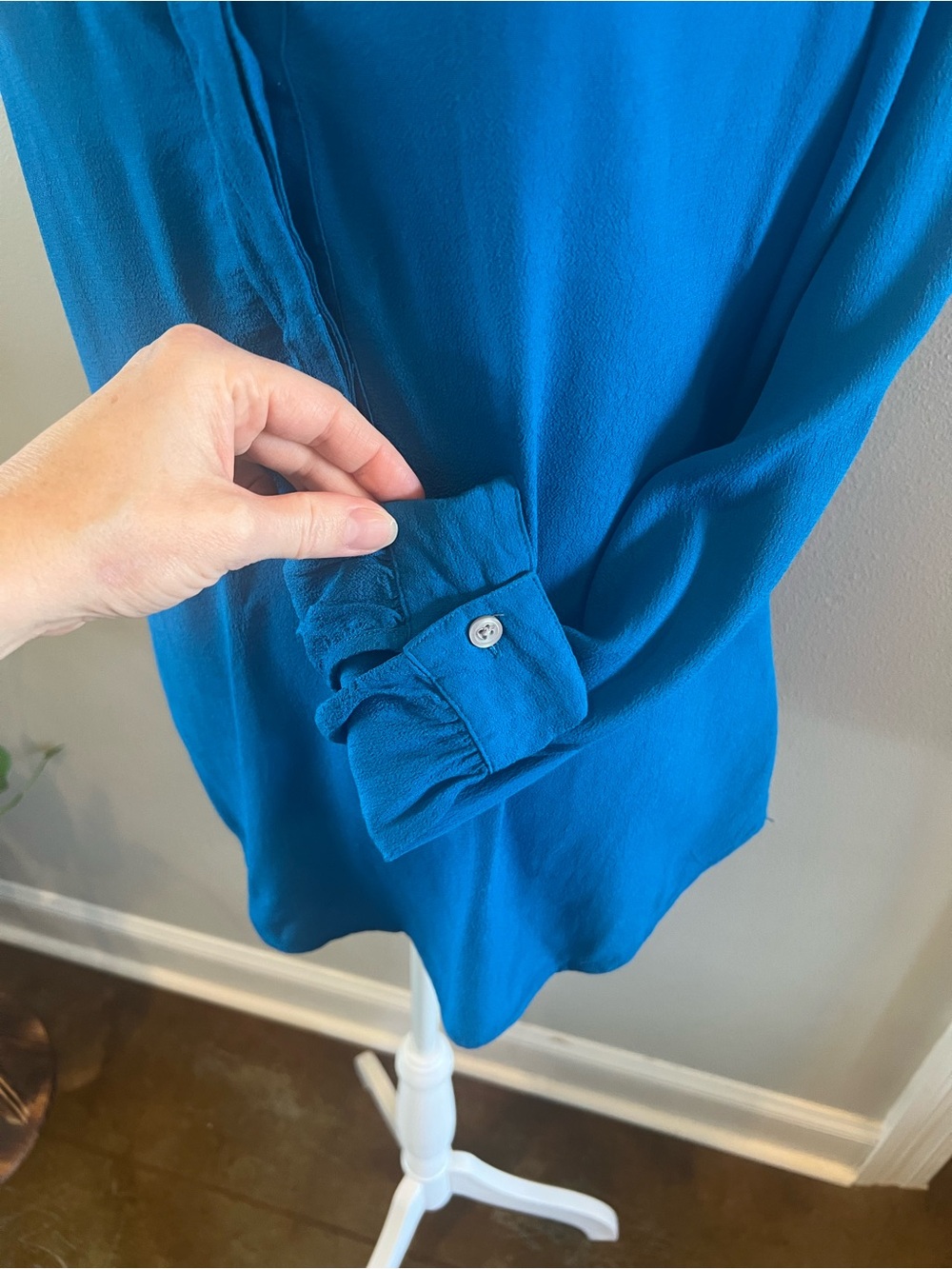 Banana Republic Teal Long-Sleeve V-Neck Peasant Blouse - Picture 6 of 8